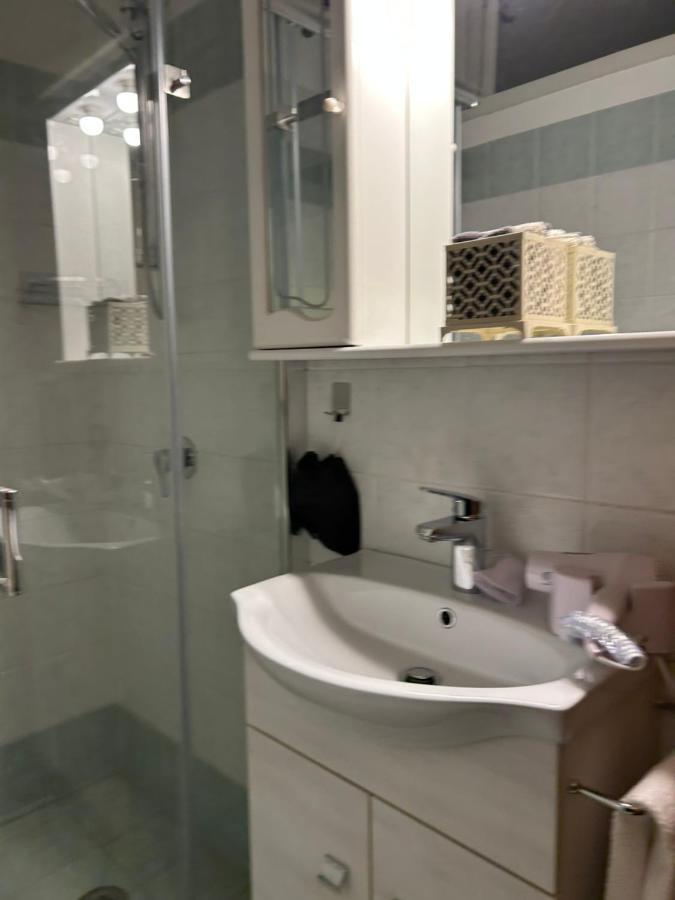 Larocca Tourist Home 1 Басано дел Грапа Екстериор снимка