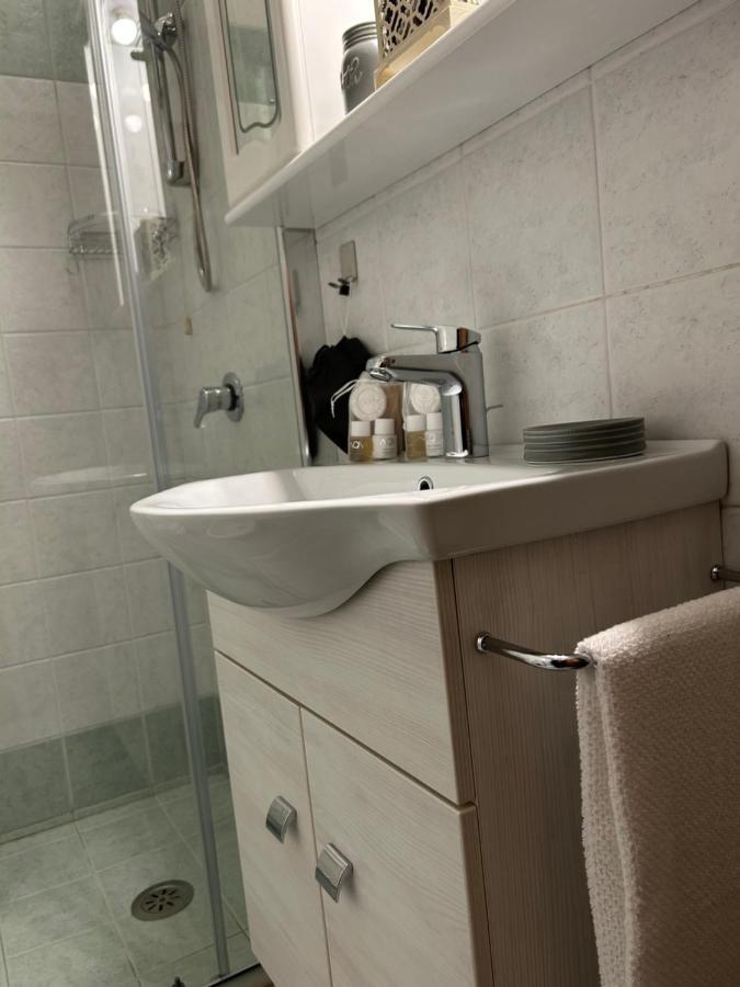 Larocca Tourist Home 1 Басано дел Грапа Екстериор снимка